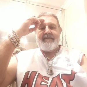 Meet your Posher, Luis